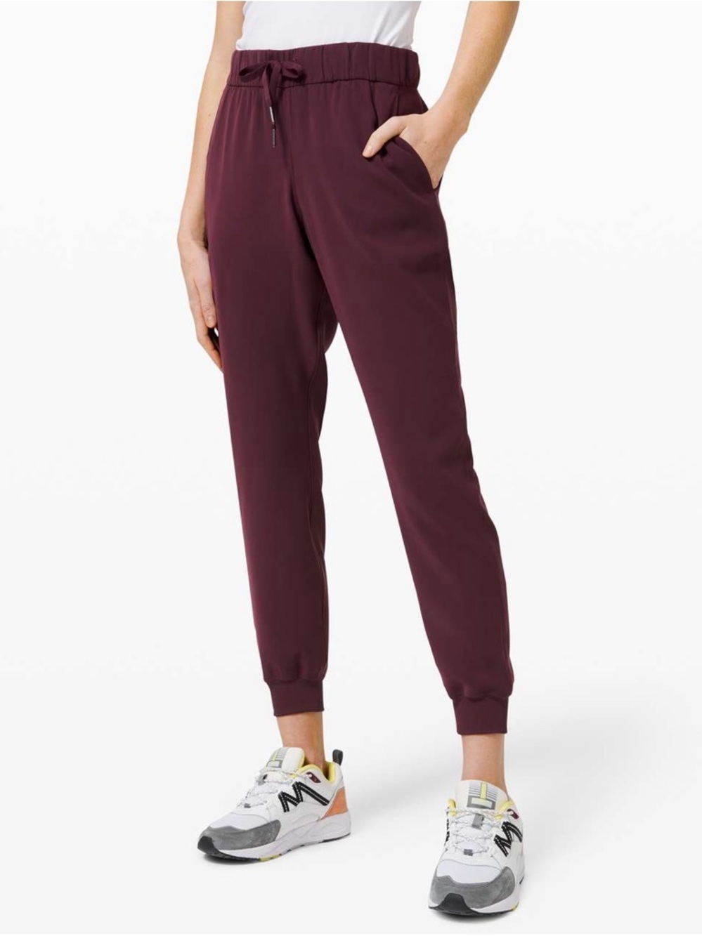 Lululemon On the Fly Jogger Woven Cassis Size 10 28” Burgundy